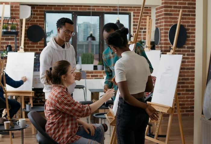 Transformer votre passion artistique en carrière grâce à une formation professionnelle